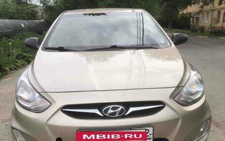 Hyundai Solaris II рестайлинг, 2011 год, 795 000 рублей, 3 фотография