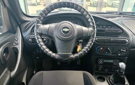 Chevrolet Niva I рестайлинг, 2017 год, 875 000 рублей, 11 фотография
