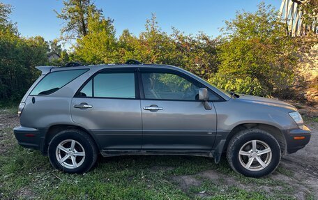 Lexus RX IV рестайлинг, 2002 год, 800 000 рублей, 3 фотография