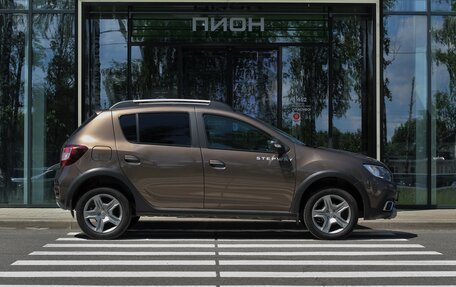 Renault Sandero II рестайлинг, 2018 год, 1 300 000 рублей, 4 фотография