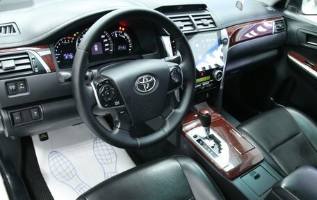 Toyota Camry, 2013 год, 1 683 000 рублей, 11 фотография