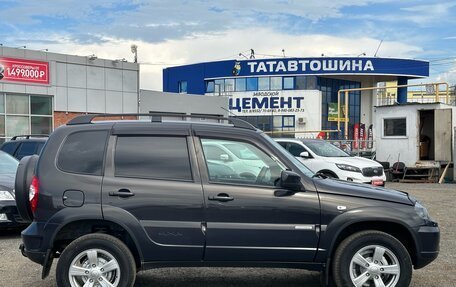 Chevrolet Niva I рестайлинг, 2018 год, 950 000 рублей, 11 фотография