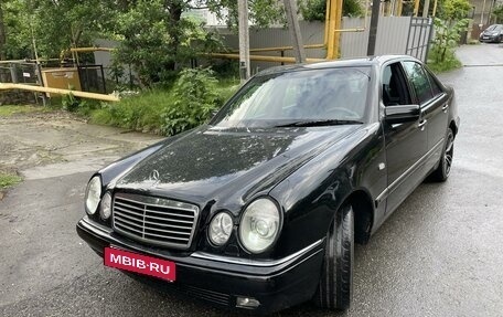 Mercedes-Benz E-Класс, 1998 год, 580 000 рублей, 4 фотография