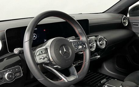 Mercedes-Benz CLA, 2019 год, 3 697 000 рублей, 15 фотография
