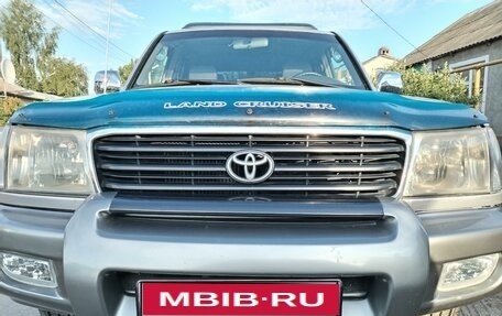 Toyota Land Cruiser 100 рестайлинг 2, 1999 год, 2 100 000 рублей, 1 фотография