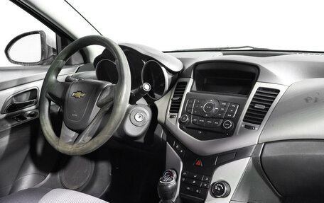 Chevrolet Cruze II, 2010 год, 450 000 рублей, 9 фотография