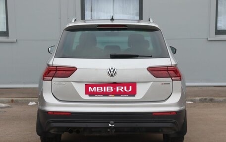 Volkswagen Tiguan II, 2018 год, 2 890 000 рублей, 6 фотография