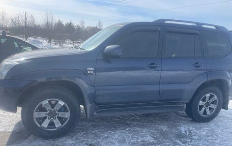 Toyota Land Cruiser Prado 120 рестайлинг, 2004 год, 2 150 000 рублей, 5 фотография