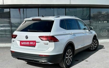 Volkswagen Tiguan II, 2018 год, 2 306 000 рублей, 5 фотография