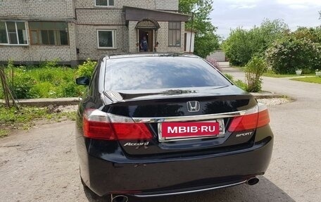 Honda Accord IX рестайлинг, 2013 год, 1 950 000 рублей, 8 фотография