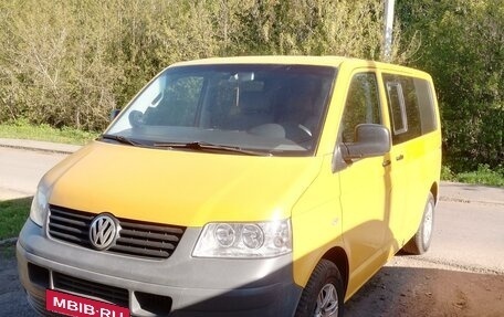 Volkswagen Transporter T5 рестайлинг, 2003 год, 999 000 рублей, 11 фотография