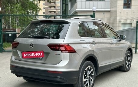 Volkswagen Tiguan II, 2018 год, 2 790 000 рублей, 6 фотография