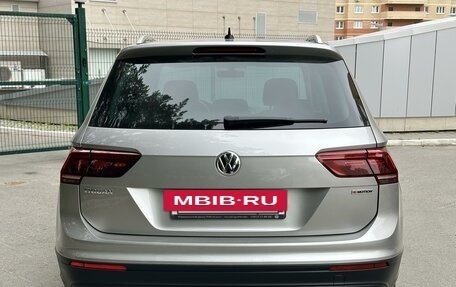 Volkswagen Tiguan II, 2018 год, 2 790 000 рублей, 5 фотография