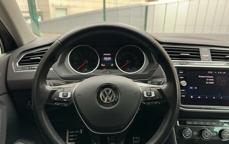 Volkswagen Tiguan II, 2018 год, 2 790 000 рублей, 21 фотография