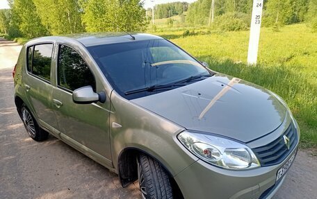 Renault Sandero I, 2012 год, 725 000 рублей, 2 фотография