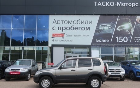 Chevrolet Niva I рестайлинг, 2012 год, 579 000 рублей, 3 фотография