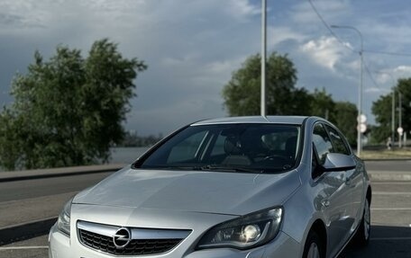 Opel Astra J, 2011 год, 1 100 000 рублей, 1 фотография