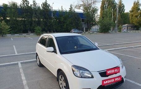 KIA Rio II, 2011 год, 750 000 рублей, 2 фотография