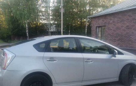 Toyota Prius, 2012 год, 1 150 000 рублей, 3 фотография