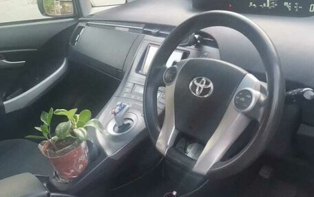 Toyota Prius, 2012 год, 1 150 000 рублей, 8 фотография