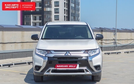 Mitsubishi Outlander III рестайлинг 3, 2019 год, 2 200 000 рублей, 4 фотография