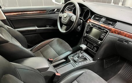 Skoda Superb III рестайлинг, 2012 год, 1 029 000 рублей, 10 фотография