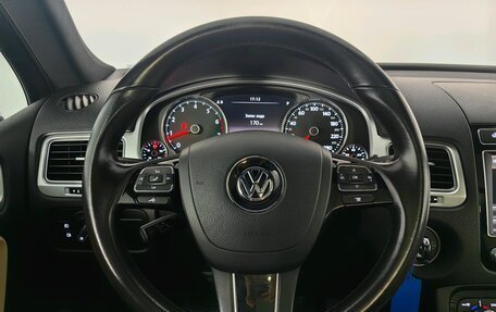 Volkswagen Touareg III, 2017 год, 3 645 000 рублей, 13 фотография