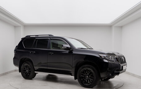 Toyota Land Cruiser Prado 150 рестайлинг 2, 2021 год, 7 290 000 рублей, 3 фотография