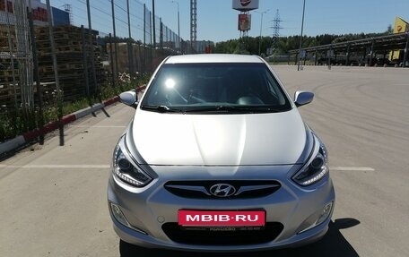 Hyundai Solaris II рестайлинг, 2013 год, 1 200 000 рублей, 1 фотография