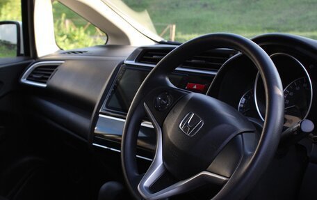 Honda Fit III, 2014 год, 1 300 000 рублей, 7 фотография