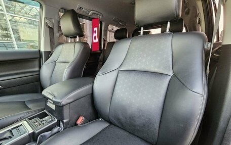 Toyota Land Cruiser Prado 150 рестайлинг 2, 2019 год, 4 759 000 рублей, 26 фотография