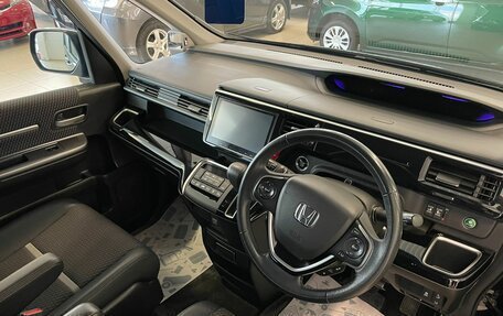 Honda Stepwgn IV, 2017 год, 2 699 999 рублей, 11 фотография
