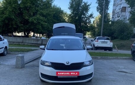 Skoda Rapid I, 2018 год, 1 590 000 рублей, 10 фотография