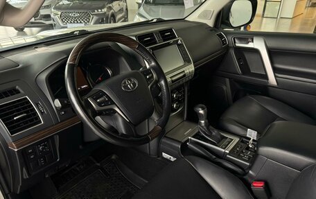 Toyota Land Cruiser Prado 150 рестайлинг 2, 2020 год, 7 399 900 рублей, 4 фотография