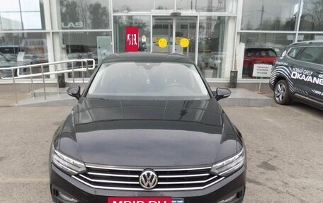 Volkswagen Passat B8 рестайлинг, 2019 год, 2 127 000 рублей, 2 фотография