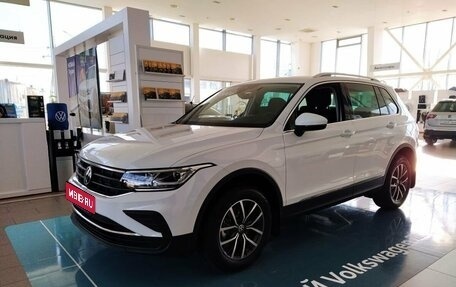 Volkswagen Tiguan II, 2021 год, 3 200 000 рублей, 1 фотография