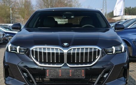 BMW 5 серия, 2024 год, 7 400 000 рублей, 2 фотография