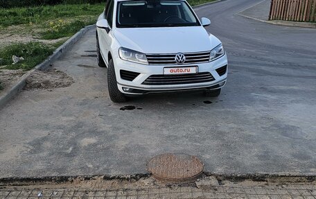 Volkswagen Touareg III, 2015 год, 3 550 000 рублей, 3 фотография