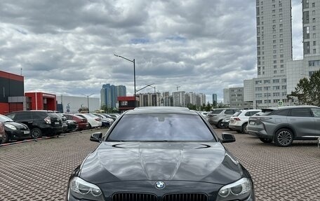 BMW 5 серия, 2011 год, 2 390 000 рублей, 2 фотография