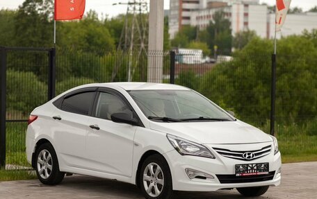 Hyundai Solaris II рестайлинг, 2016 год, 735 000 рублей, 3 фотография