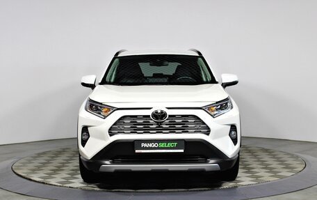 Toyota RAV4, 2021 год, 3 897 000 рублей, 2 фотография