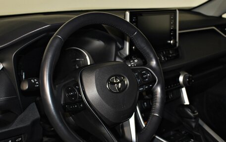 Toyota RAV4, 2021 год, 3 897 000 рублей, 12 фотография