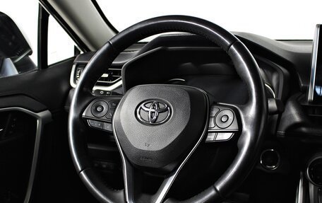 Toyota RAV4, 2021 год, 3 897 000 рублей, 13 фотография