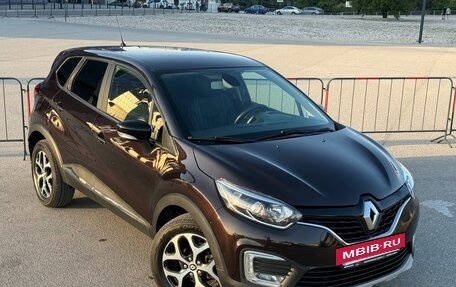 Renault Kaptur I рестайлинг, 2019 год, 1 677 000 рублей, 3 фотография