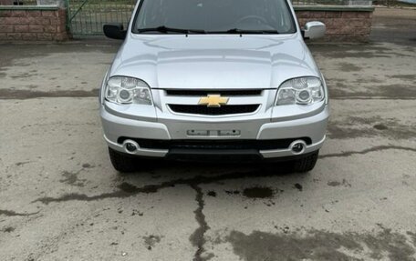 Chevrolet Niva I рестайлинг, 2011 год, 635 000 рублей, 2 фотография