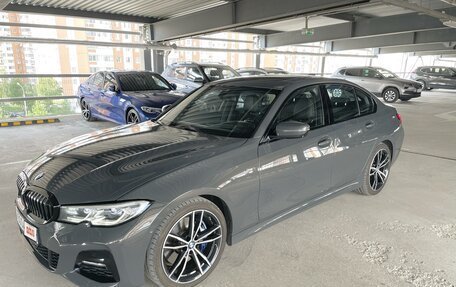 BMW 3 серия, 2019 год, 5 200 000 рублей, 19 фотография