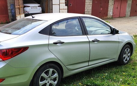 Hyundai Solaris II рестайлинг, 2013 год, 1 070 000 рублей, 7 фотография