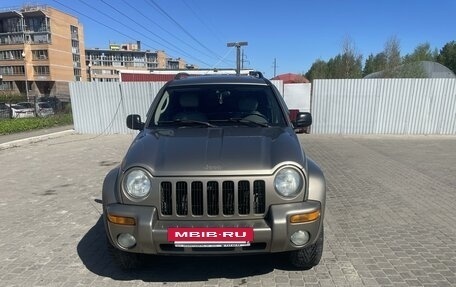 Jeep Liberty (North America) I, 2003 год, 600 000 рублей, 11 фотография