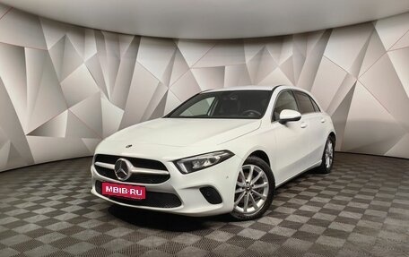 Mercedes-Benz A-Класс, 2019 год, 2 495 700 рублей, 1 фотография