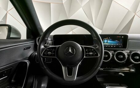 Mercedes-Benz A-Класс, 2019 год, 2 495 700 рублей, 14 фотография